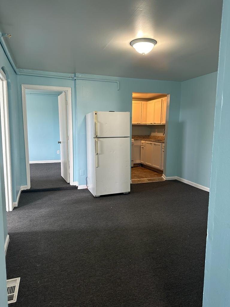 Building Photo - 4101 Fernhill Ave