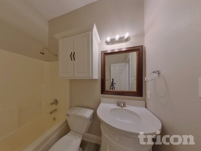 Building Photo - 3912 Cannonwood Dr