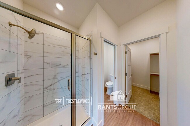 Building Photo - Brand New! Modern Home in Trestlewood – Wh...