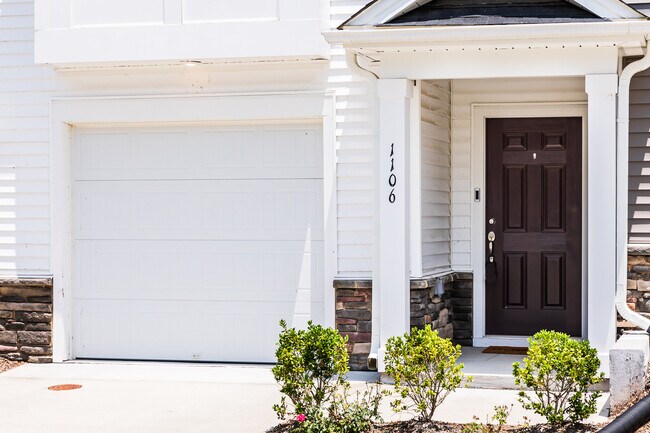 Building Photo - 1106 Shoreside Dr