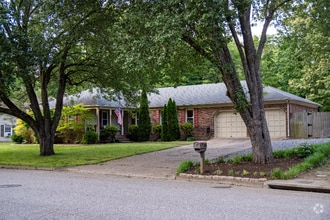 Building Photo - 12914 Fitzhugh Dr