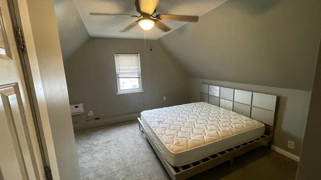 Building Photo - 2311 Grandview Ave