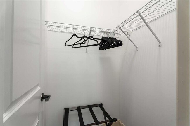 Building Photo - 6552 Long Acres Dr