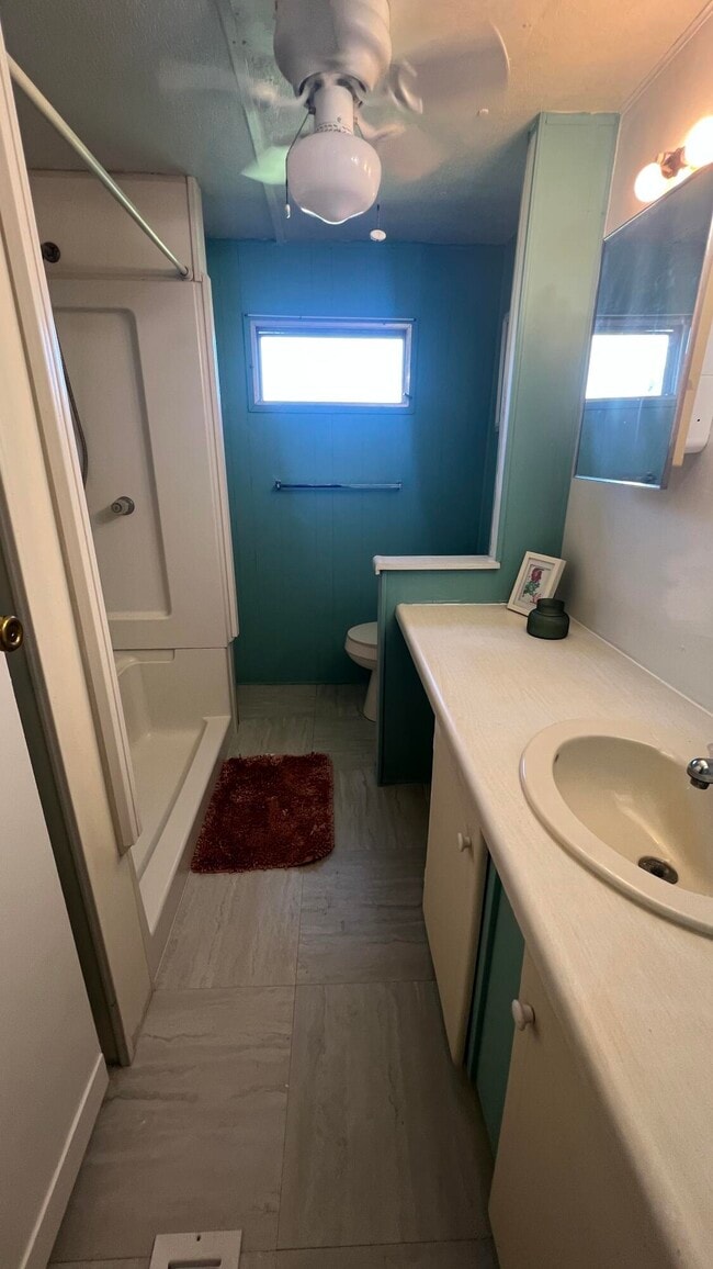 Building Photo - 139 Vindale Ave