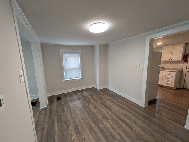 Building Photo - 2 Bedroom Home for Rent