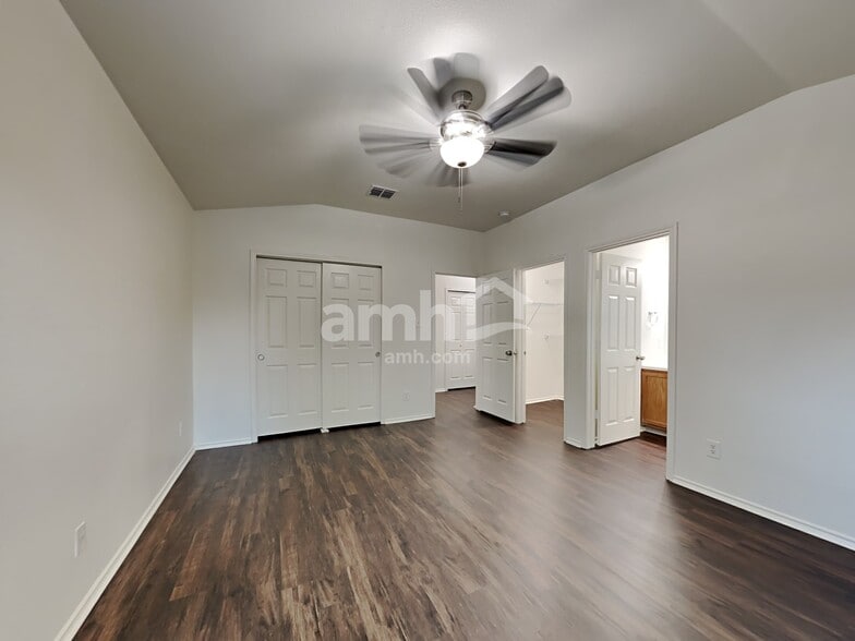 Building Photo - 7427 Draco Leap