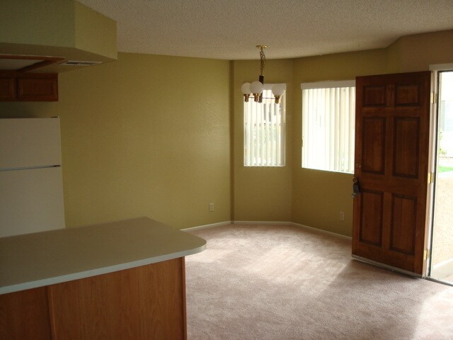 Building Photo - 1320 Pinto Rock Ln