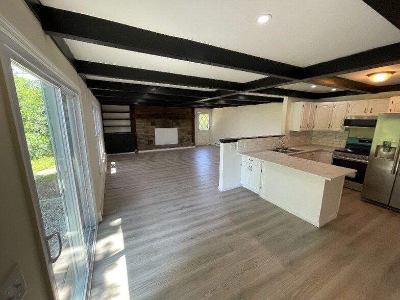 Building Photo - 1810-1812-1812 Duanesburg Rd