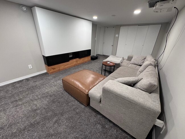 Building Photo - 2965 Grove St