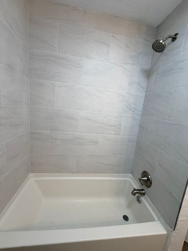 Building Photo - 2331 NW Austin Dr