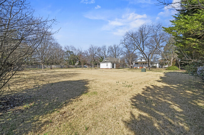 Building Photo - 21008 Catawba Ave