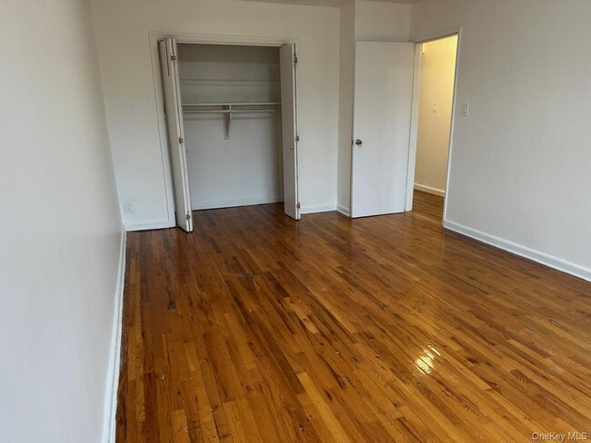 Building Photo - 209-34 41st Ave