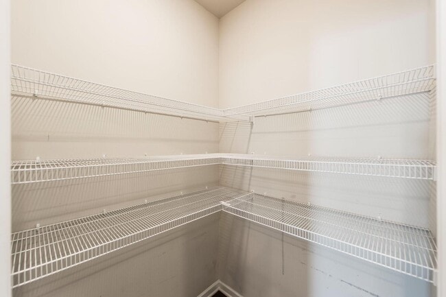 Building Photo - 342 Manor Row