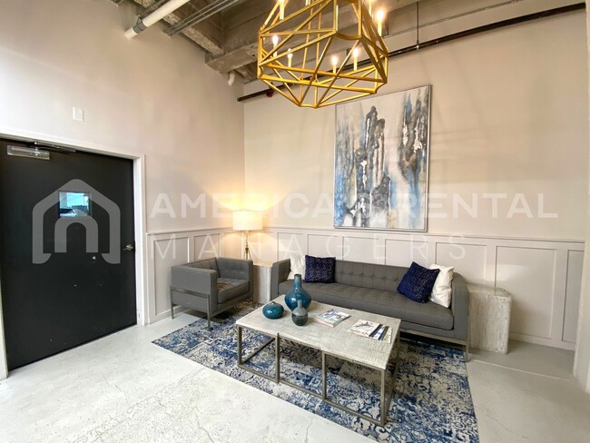 Building Photo - Fully Furnished Loft Available for Rent in...