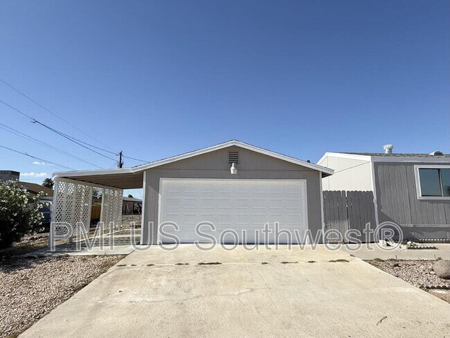 Building Photo - 4453 Calle del Media