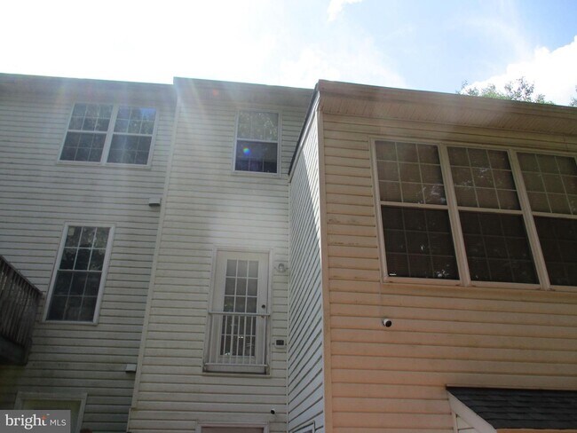 Building Photo - 11135 Maryland Manor Ct