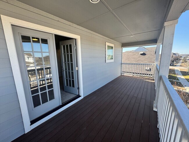Building Photo - New & Modern Beach Like Home - 2/2.5 - Cas...