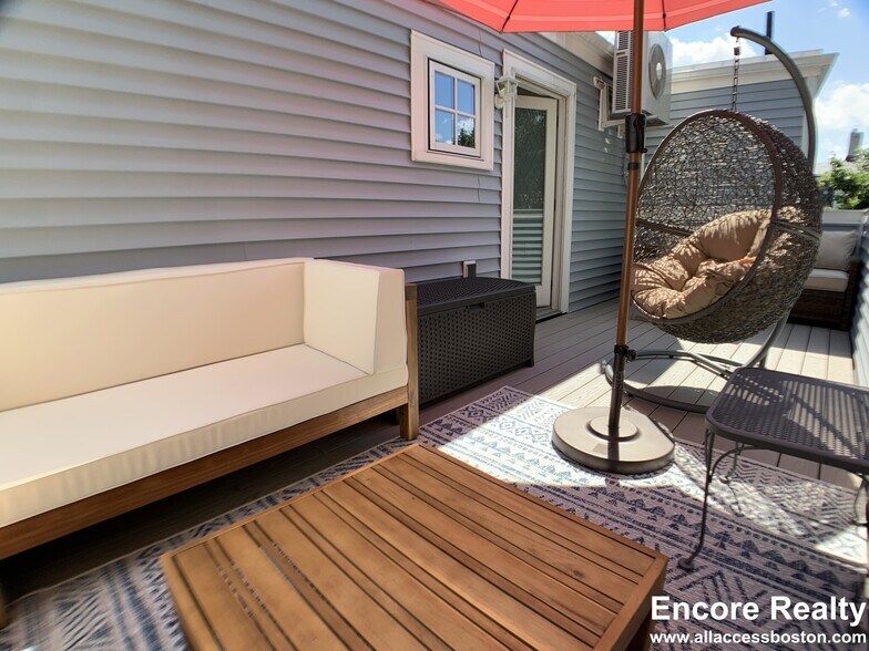 Primary Photo - 12 Bradbury St