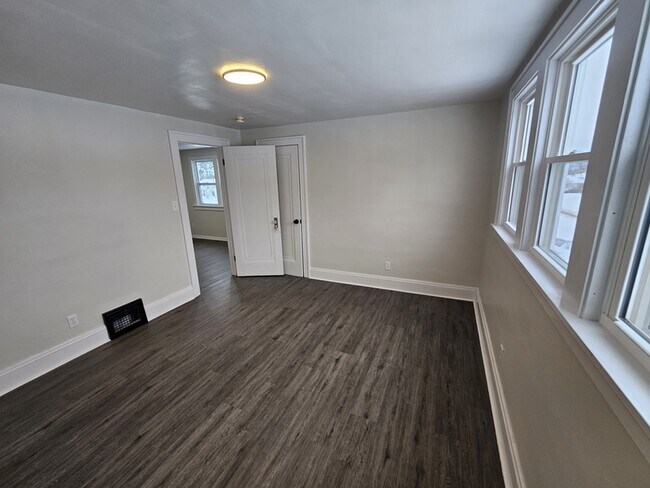 Building Photo - 9614 McCracken Rd