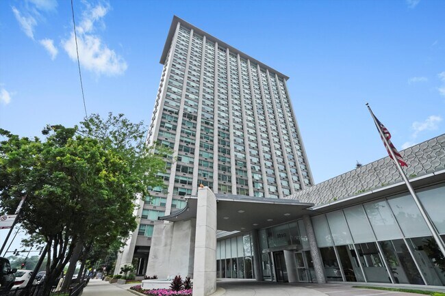 Building Photo - 3600 N Lake Shore Dr