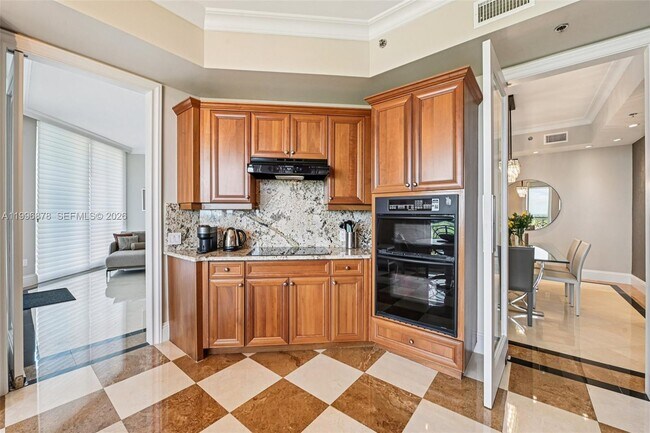 Building Photo - 626 Coral Wy