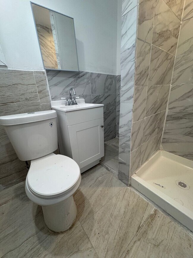 Building Photo - 4133 Pennsgrove St