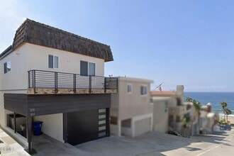 Building Photo - 214 42nd St