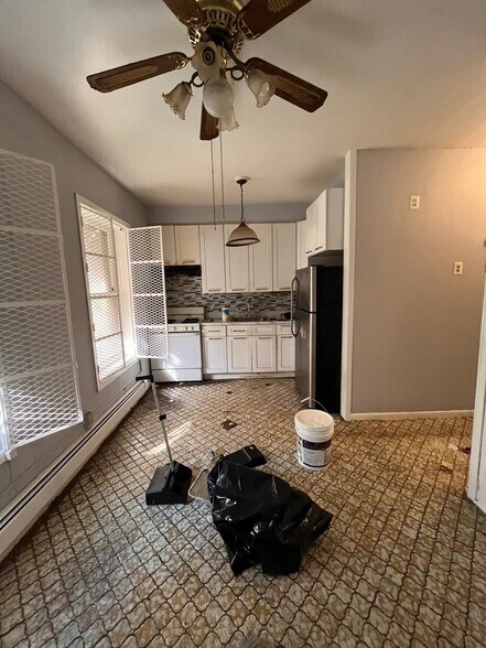 Building Photo - 110 Baldwin Ave