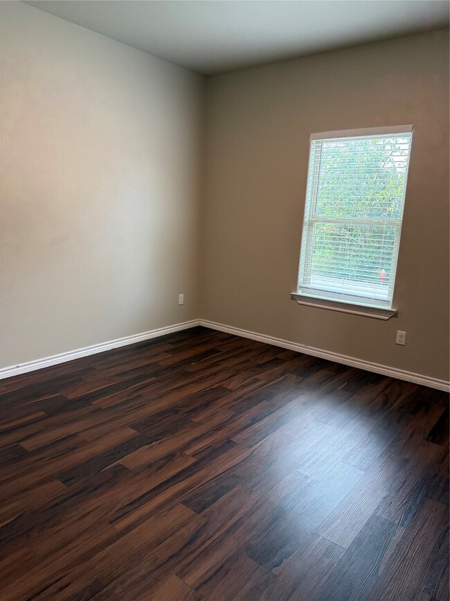 Building Photo - 6539 Crestford Ln