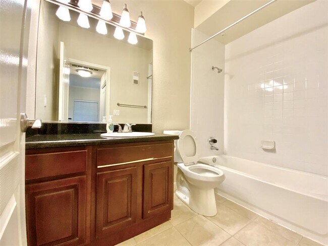 Building Photo - 6000 Shepherd Mountain Cove