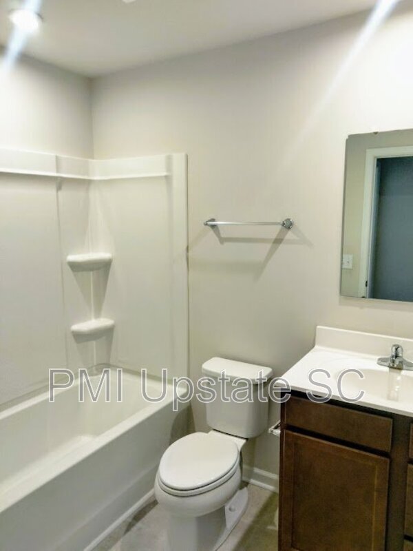 Building Photo - 236 Lily Park Way