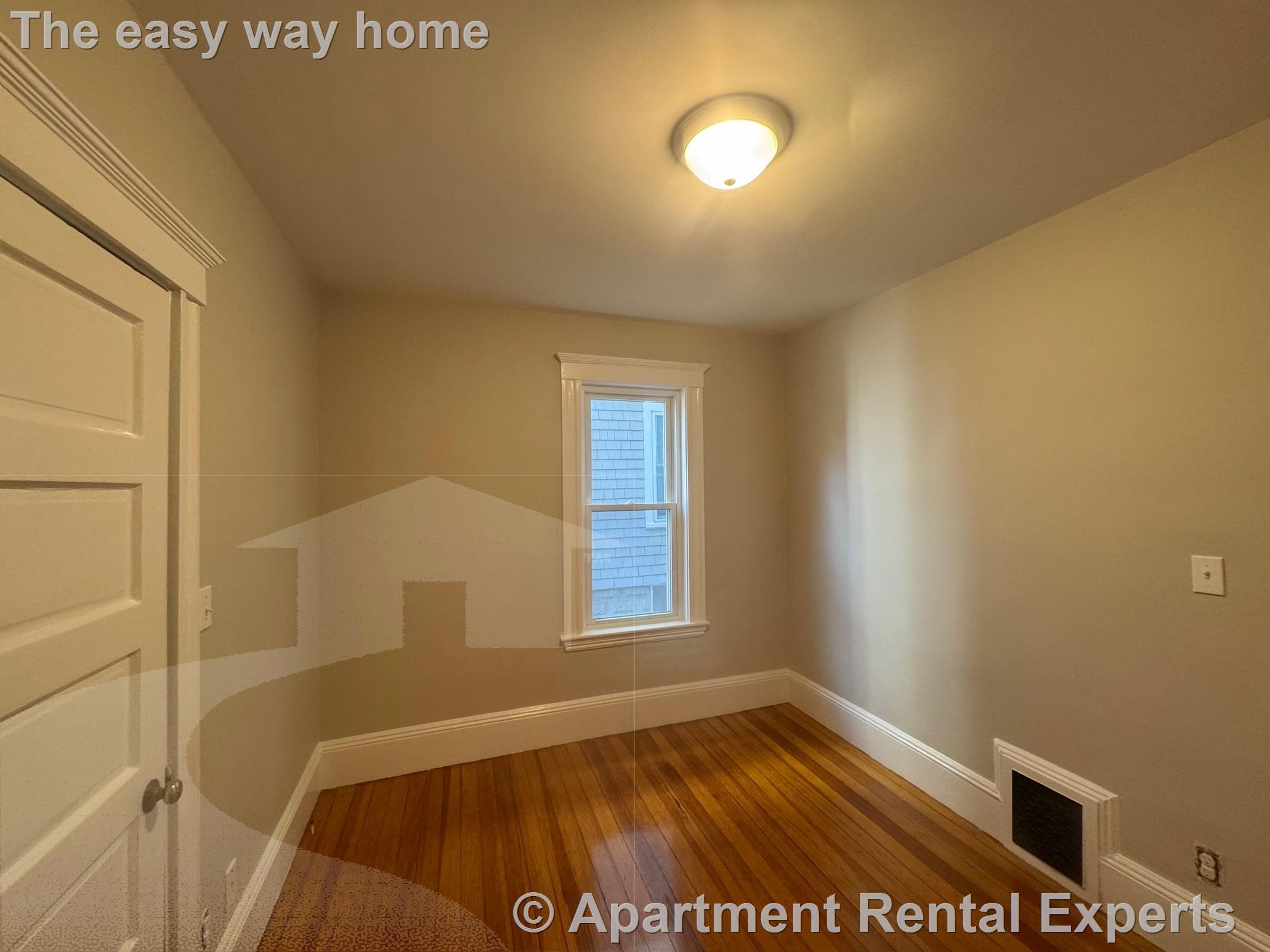 Building Photo - 11 Belmont Sq