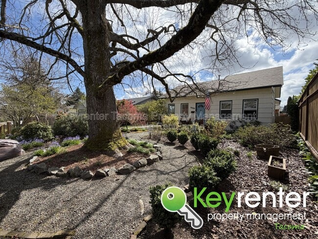 Building Photo - 4902 N 16th St