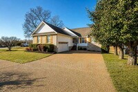 Building Photo - 1057 Meandering Way
