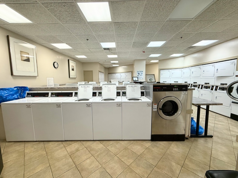 Laundry Room - 3660 N Lake Shore Dr