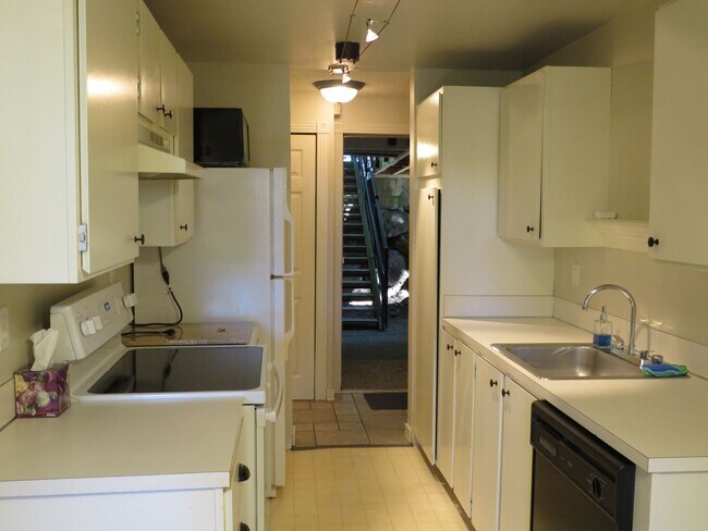 Building Photo - Totem Lake Cute 1bed/1bath ground floor Condo! $1695.00