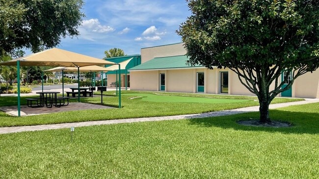 Building Photo - 2511 Lemonwood Ave