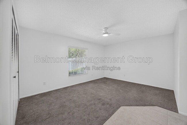 Building Photo - 102 Edgewater Cir