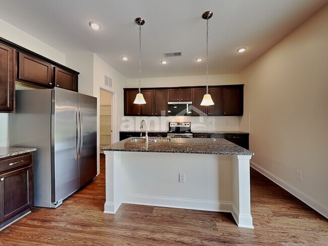Building Photo - 112 Pullen Dr