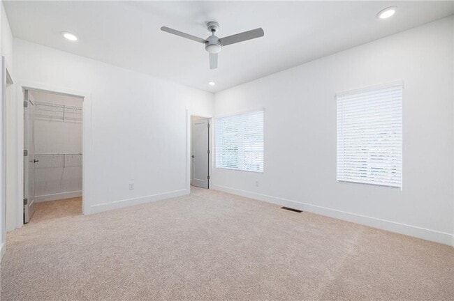 Building Photo - 1540 Millwood Pl