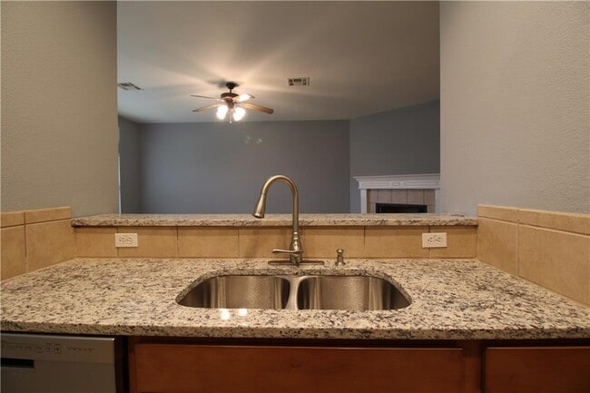 Building Photo - 11505 Oltons Bluff Cove