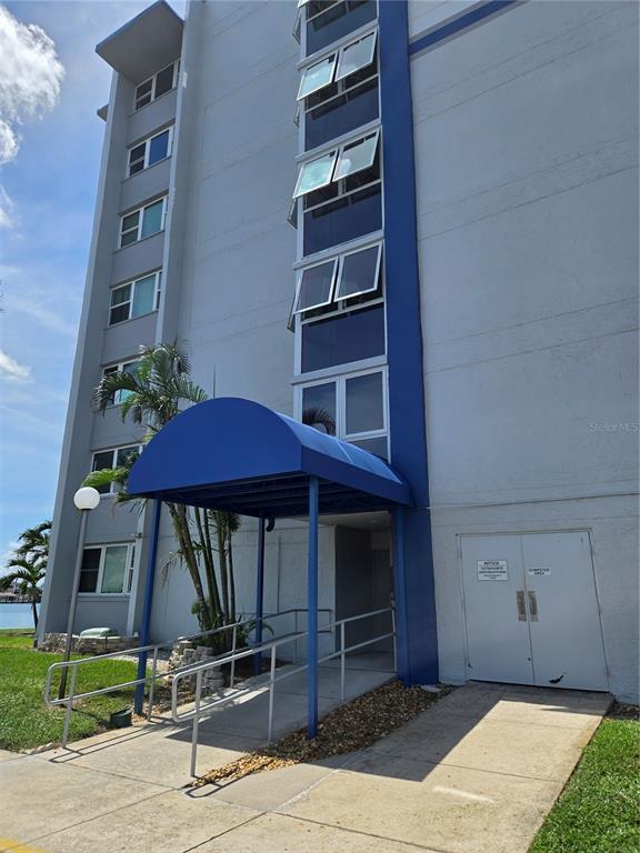 Building Photo - 500 Treasure Island Causeway