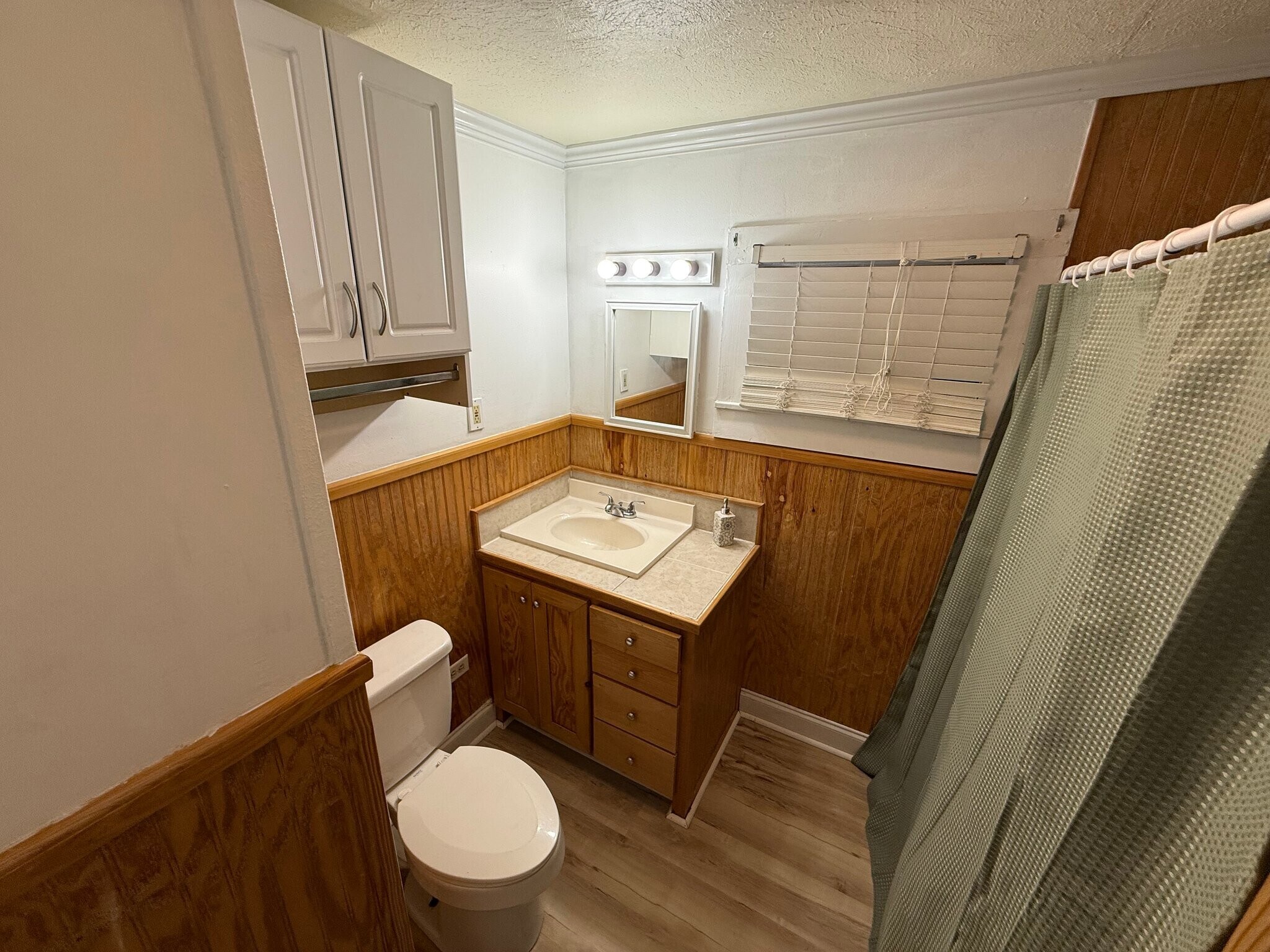 Building Photo - 610 Sycamore St