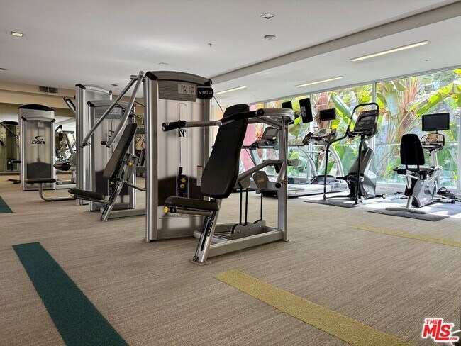 Building Photo - 1234 Wilshire Blvd