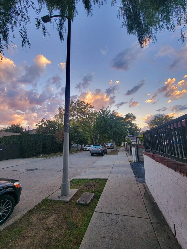 Building Photo - 4123 Baywood St