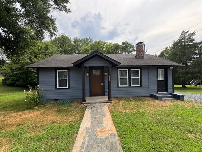 Primary Photo - Renovated 3 Bedroom/2 Bath Home
