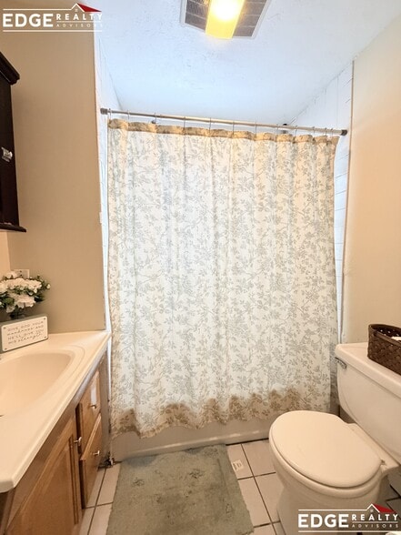 Building Photo - 45 Falkland St