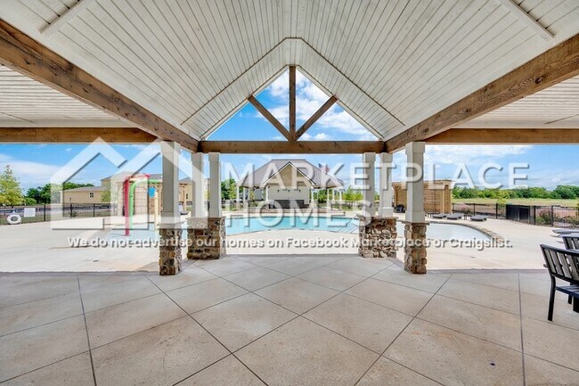 Building Photo - 3335 Meriwether Dr