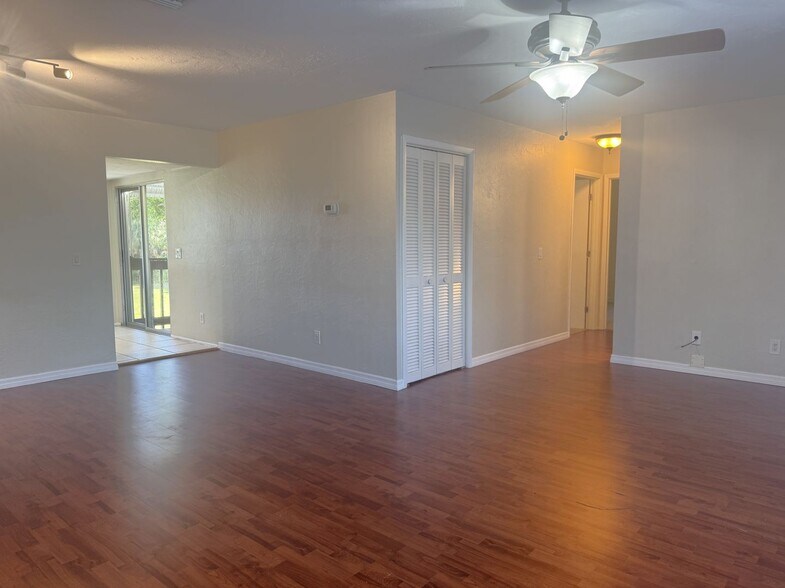 Building Photo - 2 Bedroom, 2 Bath Condo Available Soon!