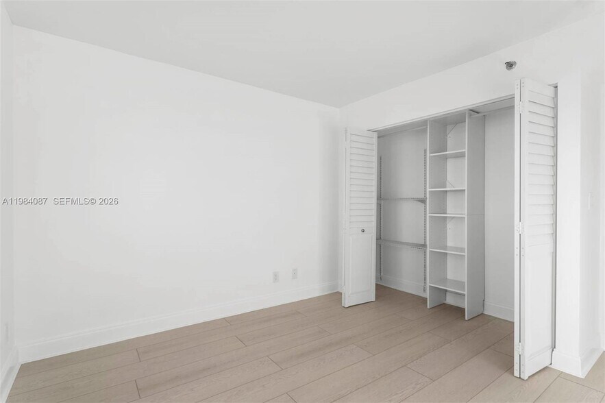 Building Photo - 770 Claughton Island Dr